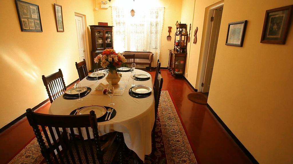 Senani Colonial Holiday Bungalow Nuwara Eliya Szoba fotó